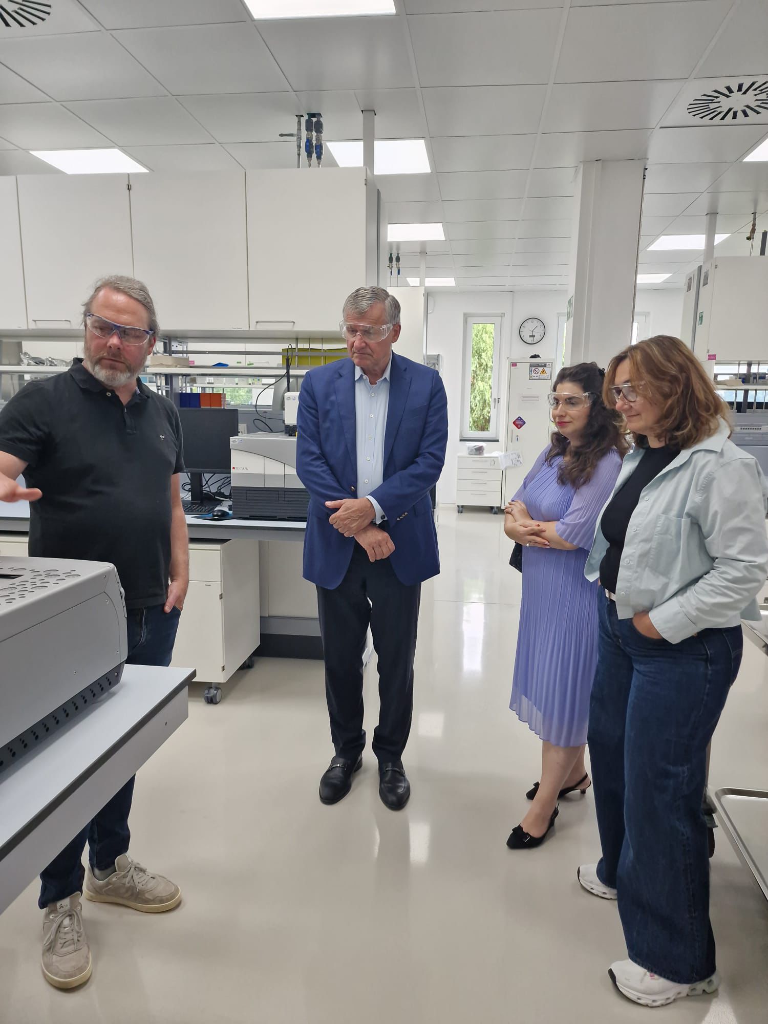 Besuch bei Synovo: Einblicke in innovative Forschung und Entwicklung.